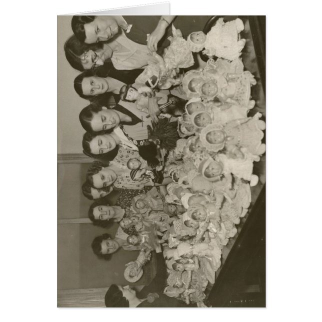 Vrouwen met poppen, c.1930, door Sam Hood (Voorkant)