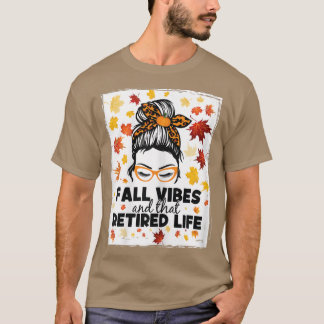 Vrouwen nemen herfst vibes en dat gepensioneerde l t-shirt
