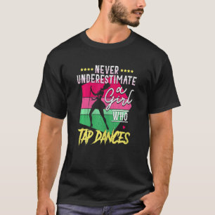 Vrouwen onderschatten nooit een meisje dat tik t-shirt