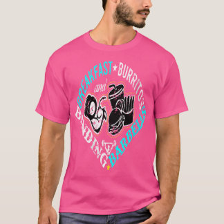 Vrouwen ontbijten burrito's en buigende barbells t-shirt