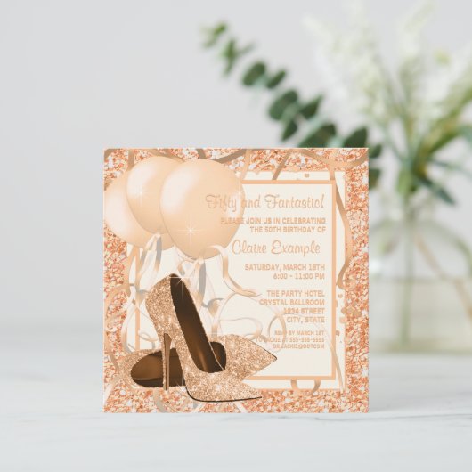 Vrouwen Peach en Cream verjaardagsfeestje Kaart (Staand voorkant)