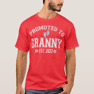 Vrouwen promoot naar Granny 2022 voor de eerste ke T-shirt