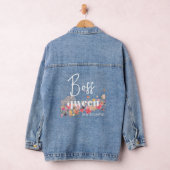 Vrouwen Quote Roze Veld Bloem Boss Qween Denim Jacket (Hangar)