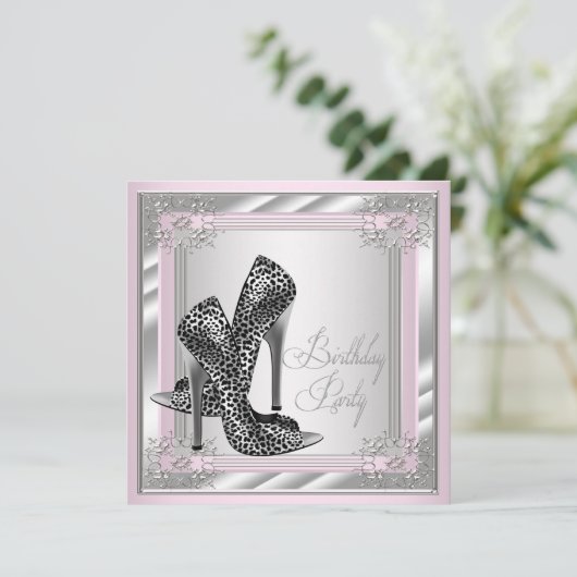 Vrouwen roze en grijs verjaardagsfeest kaart (Staand voorkant)