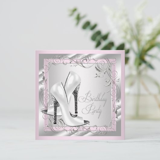 Vrouwen roze verjaardagsfeestje kaart (Staand voorkant)