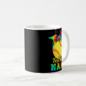 Vrouwen Softball Nani Tie Dye Softball Moeder's Da Koffiemok (Voorkant rechts)