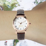 Vrouwen Stijlvolle  Elegant Roos Goud Monogram Horloge<br><div class="desc">Creëer Uw eigen aangepaste, gepersonaliseerde, stijlvolle stijlvolle, stijlvolle faux gouden zwart-wit uren, monogram, dames roos gouden retro look stijl bruin lederen bandhorloge. Gewoon typen in jouw naam / monogram / initialen, aan te passen. Maakt een geweldig cadeau, voor verjaardag, afstuderen, moederdag, kerst, feestdagen, bruiloft, huwelijksverjaardag, Valentijnsdag, en meer, voor uw...</div>