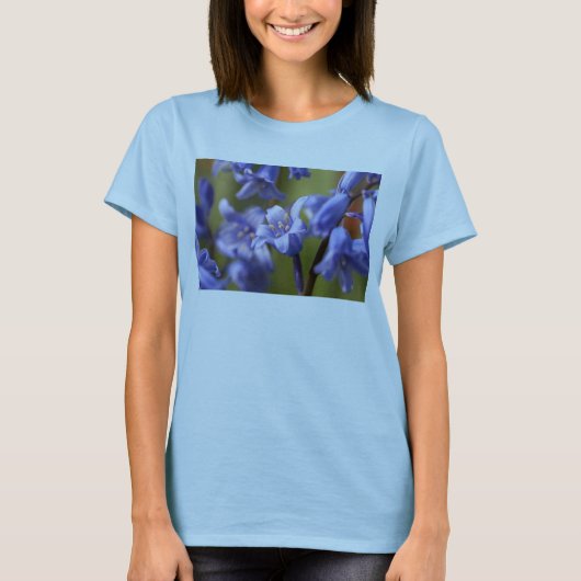 Vrouwen T-shirt met een blauwe bloem (Voorkant)