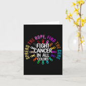 Vrouwen verspreiden de hoop om de remedie tegen ka kaart (Gele Bloem)