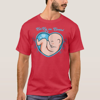 Vrouwen zien de jongen baby aan boord van vrouwen  t-shirt
