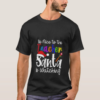 Vrouwen zijn aardig tegen de leraar die de kerstma t-shirt