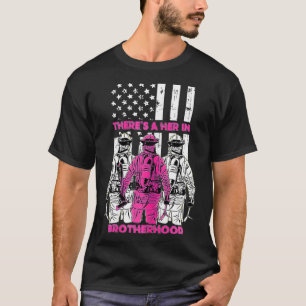 Vrouwen zijn er een haar in de brandweervrouw van  t-shirt