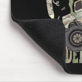 Vrouwen zijn klaar om de monstertruck van de kleut muismat (Hoek)