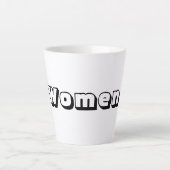 Vrouwen Zwart Kleur Tekst Latte Mok Pakenham lette (Voorkant)