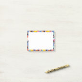 Vrouwendiversiteit - Vrouwen met verschillende ran Post-it® Notes (Op bureau)