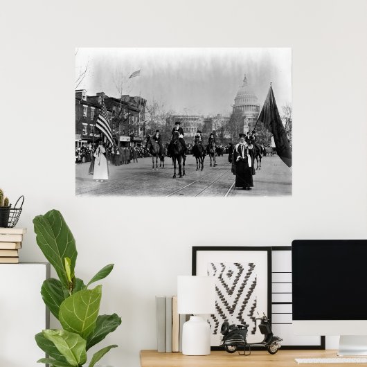 Vrouwentoeschouwer in Washington Poster (Thuiskantoor)