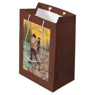 Vrouwenvisserij - Yukon, Alaska Medium Cadeauzakje