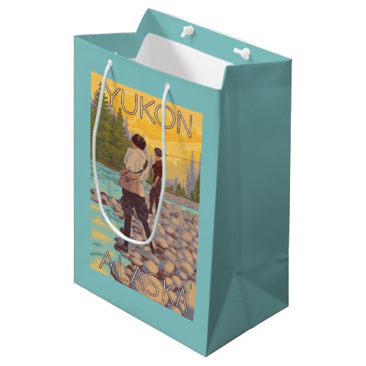 Vrouwenvisserij - Yukon, Alaska Medium Cadeauzakje (Voorkant Gekanteld)