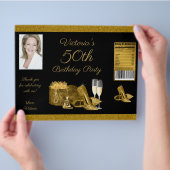 Vrouwenzwarte gouden verjaardagsfeest chipzak flyer (Hand)