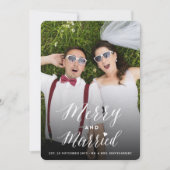 Vruchtbare en gehuwde Trendy Script Photo Weddensc Feestdagenkaart (Voorkant)