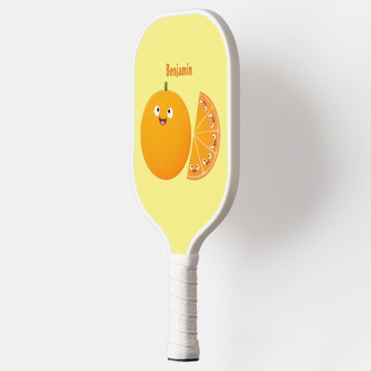 Vruchtrijke cartoon van oranje citrusvruchten pickleball paddle (Links)
