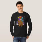 Vruchtvee van bruin Beer op een dag T-shirt (Voorkant volledig)