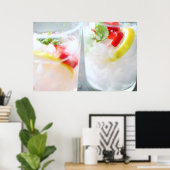 Vruchtwater met citroen en aardbeien poster (Thuiskantoor)