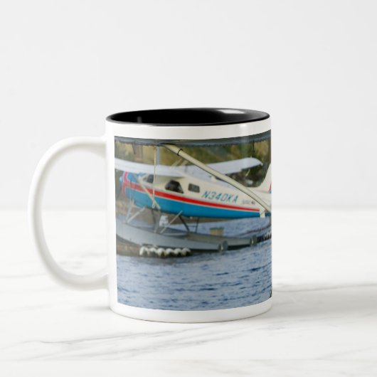 VS, ALASKA, Zuidoost-Alaska, KETCHIKAN: Tweekleurige Koffiemok (Links)