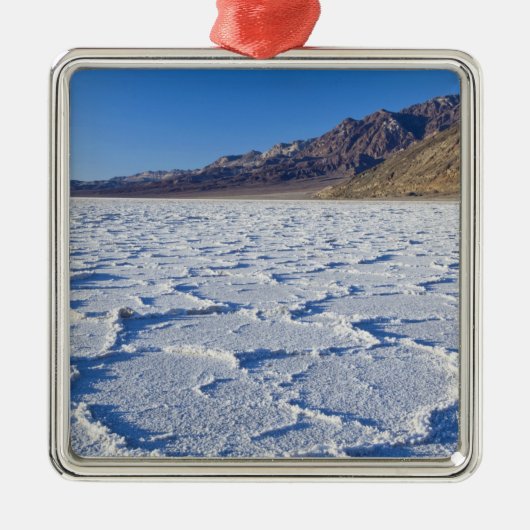 VS, CA, Death Valley NP, Zoutformaties bij Metalen Ornament (Voorkant)