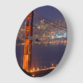 VS, Californië. Golden Gate Bridge 's nachts Grote Klok (Hoek)