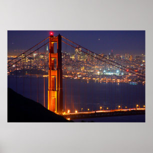 VS, Californië. Golden Gate-brug 's nachts Poster