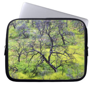 VS, Californië, San Diego. Een verbrande eikenbos Laptop Sleeve
