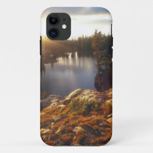 VS, Californië, Sierra Nevada-gebergte. Zonsonderg iPhone 11 Hoesje