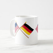 VS en Duitsland kruisen vlaggen Koffiemok (Voorkant links)