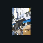 VS, Florida, Miami Beach: South Beach, Art Deco Canvas Afdruk<br><div class="desc">COPYRIGHT Walter Bibikow / DanitaDelimont.com | US10 WBI0165.jpg | Verenigde Staten,  Florida,  Miami Beach: South Beach,  Art Deco Hotels,  Park Central Hotel en 1930 auto</div>