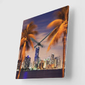 VS, Florida, Miami skyline bij schemering Vierkante Klok (Hoek)
