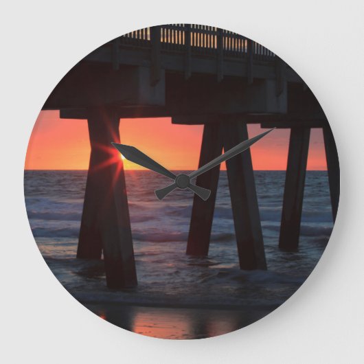 VS, Georgië, Tybee Island, Tybee Pier Grote Klok (Voorkant)