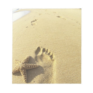 VS, Hawaï, Maui, Makena Beach, voetafdruk en Notitieblok