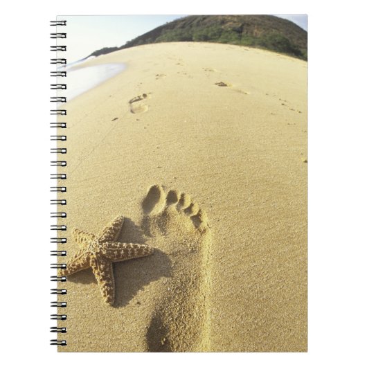 VS, Hawaii, Maui, Makena Beach, Footprint en Notitieboek (Voorkant)
