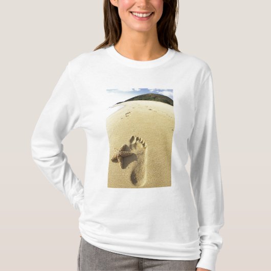 VS, Hawaii, Maui, Makena Beach, Footprint en T-shirt (Voorkant)