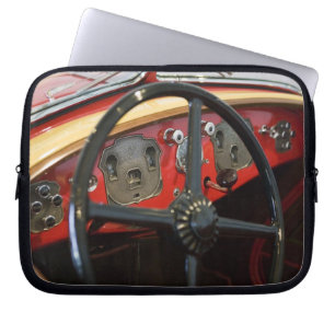 VS, Indiana, Auburn: Auburn, Cord, Duesenberg 2 Laptop Sleeve