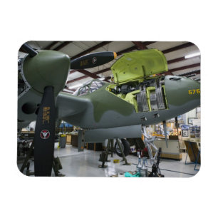 VS, Kentucky, Middlesboro: The Lost Squadron, Magneet