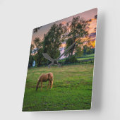 VS, Lexington, Kentucky. eenpaard op zonsondergang Vierkante Klok (Hoek)