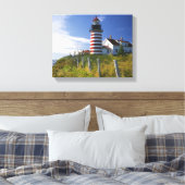 VS, Maine, Lubec. West Quoddy Head Lighthouse Canvas Afdruk (Insitu (Slaapkamer))