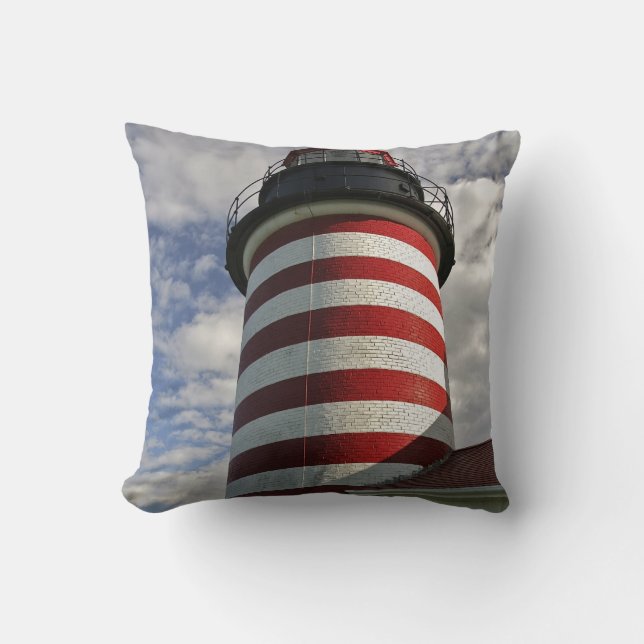 VS, Maine, Lubec. West Quoddy Head vuurtoren Kussen (Voorkant)