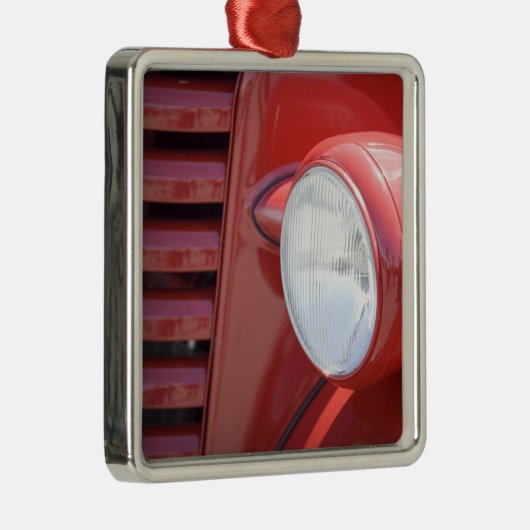 VS, Maine, Owl's hoofd. Koplicht en gedeeltelijk Metalen Ornament (Rechts)