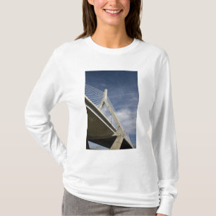 VS, Massachusetts, Boston. De Zakim Bridge. T-shirt