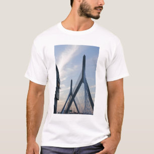 VS, Massachusetts, Boston. De Zakim-brug. 2 T-shirt