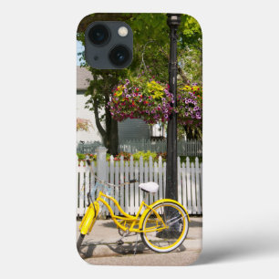 VS, Michigan, Mackinac Island. Yellow Bike iPhone 13 Hoesje