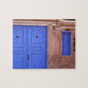 VS, New Mexico, Santa Fe. Uitzicht op blauwe deur Legpuzzel